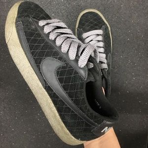 🚨SOLD🚨Black and Grey Nike Blazer